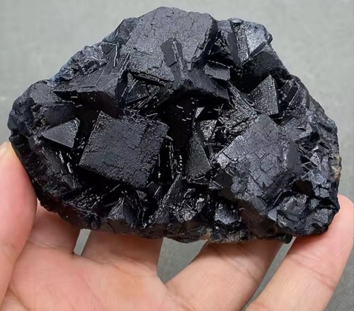 Fluorite noire fluorescente