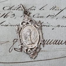 Grand Pendentif Médaille
