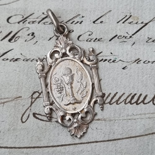 Grand pendentif médaille - grand,