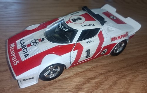 Voiture miniature lancia - 1/25,