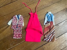 Lot de Robes vintage pour Barbie Et Ses amies de 1977 de Mattel