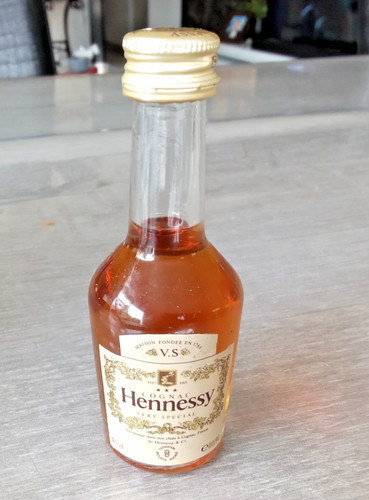 Bouteille mignonette alcool - bouteille,