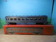 JOUEF   WAGONS VOITURE VOYAGEUR 1 ET 2eme CLASSE  AVEC SA BOITE  ECHELLE HO