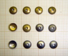 12 TRÈS PETITES GOUTTES ACIER ET LAITON POUR PENDULETTE D'OFFICIER OU DE VOYAGE