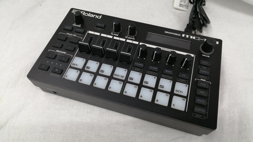 Roland aira 101 groovebox - aira,