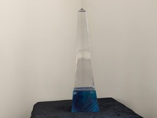 SUPERBE OBELISQUE EN PATE DE VERRE ET CRISTAL DE DAUM FRANCE