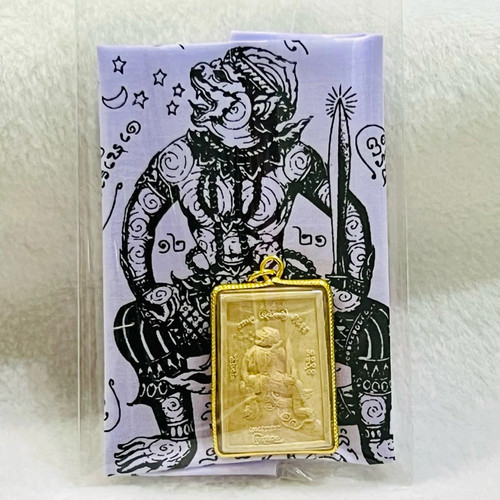 Pahuraman gold pendant - gold,
