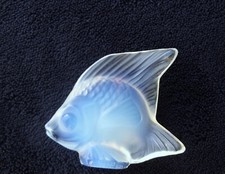 Lalique france Poisson Figurine Statuette en Verre Pressé Moulé Opalescent