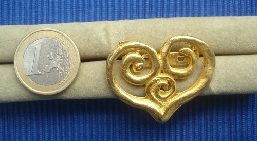 B25 jolie broche coeur métal - jolie,