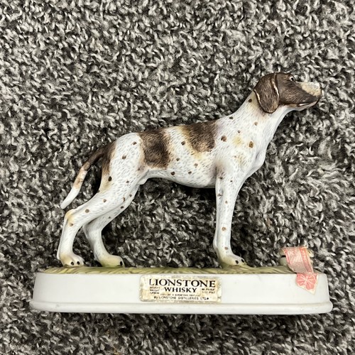 Lionstone sculptured porcelain - sculptured,