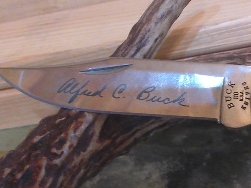 Buck 110 hunter - hunter, signed
