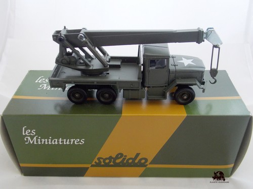 Miniature métal tank - tank, solido