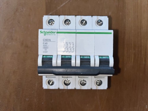 Disjoncteur tetrapolaire 40a - disjoncteur,