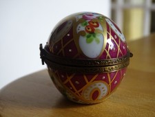 LIMOGES PORCELAINE BOITE +