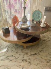 Table d'appoint/bout de canapé. Design années 70 Ligne Roset