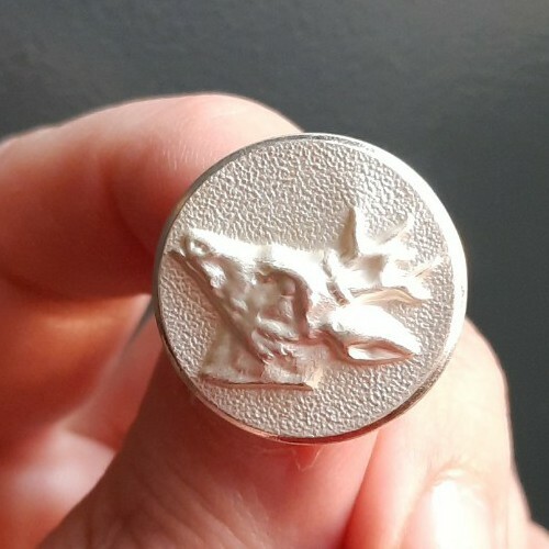 E05p08 pearlescent white deer - e05p08,