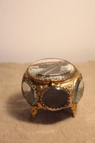 Ancienne boîte ronde coffret