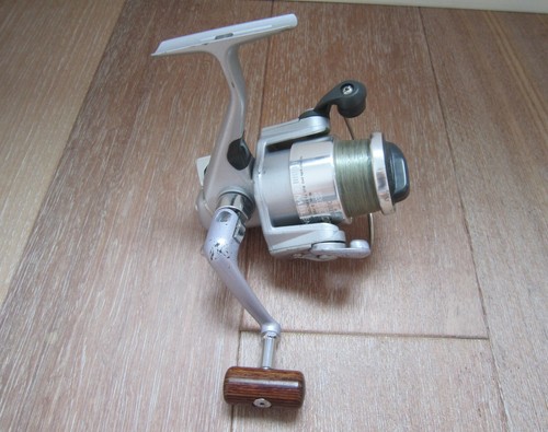 Daiwa emblem 2000t - emblem, vintage