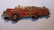  PIN'S  POMPIER CAMION USA  /  SEAGRAVE  1950  /  #CKDB