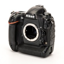 Nikon D4 env. 301 000