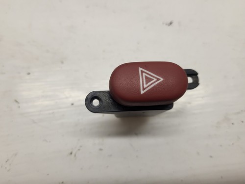 Bouton warning pour renault