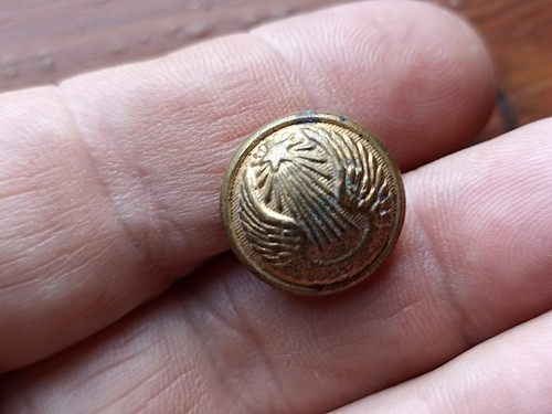 Bouton uniforme ancien - bouton,