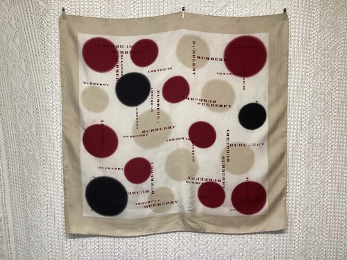 Foulard soie burberry - en,
