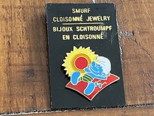 BROCHE PIN SMURF SCHTROUMPF CHAMPIGNON VACANCE PLAGE  EGF EMAIL DORE PEYO