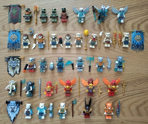 Lot figurines accessoires - 32,