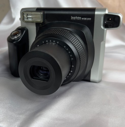 Fujifilm instax wide 300 - instax,