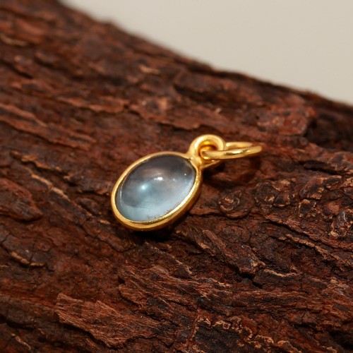 Blue milky aquamarine k - blue,