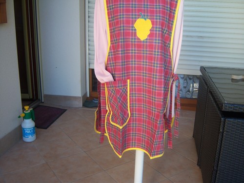 Tablier chasuble orné - , d'un