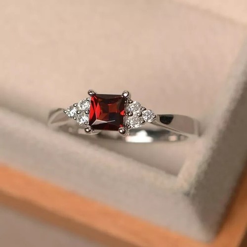 Bague anniversaire diamant