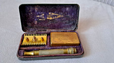 ANCIEN RASOIR A MAIN   GILLETTE MADE IN USA  DANS SON COFFRET D ORIGINE