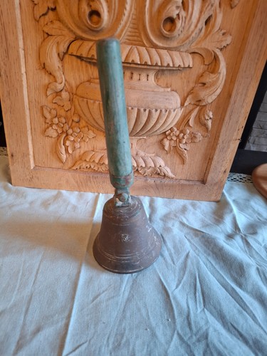 Ancienne cloche table - de,