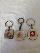 3 anciens porte clé "