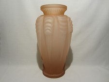 ANCIEN VASE VERRE ROSE  SIGNE