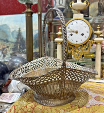 ancien panier en metal