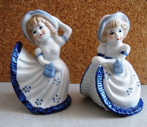 Pair vintage porcelain - of,