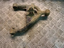 triangle superieur avant droit