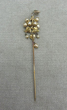 Épingle à foulard, décor de