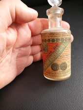 Ancien flacon en verre à pharmacie apothicaire alcool de menthe américaine 1912