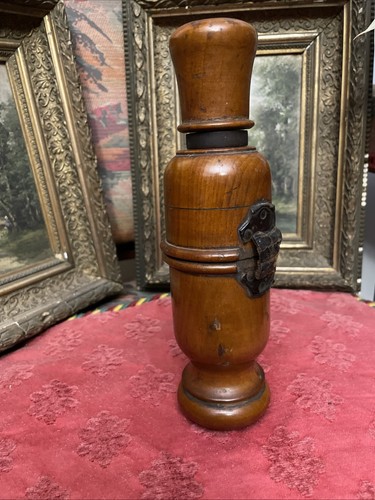 Ancienne bouchonneuse outil - ancienne,