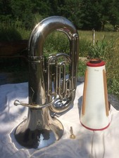 Tuba basse en Mi bémol + housse + sourdine