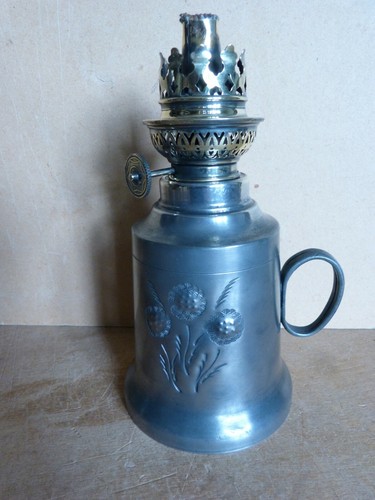 Ancienne lampe petrole - ancienne, a