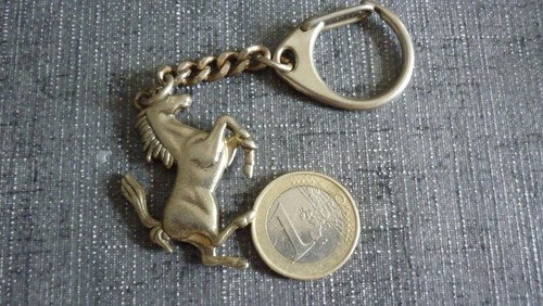 Porte cle automobile - porte,