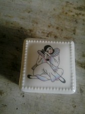 Boite Pierrot de la marque Yves Rocher - Porcelaine Vintage - 6x6cm - Collector