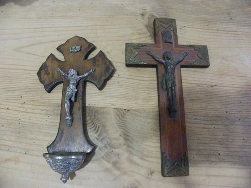 Christ crucifix sur croix - 2,