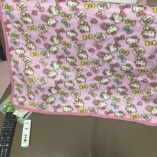 Couverture Hello Kitty rose