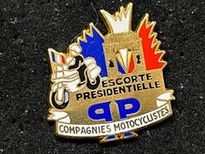 a PINS PIN ENAMEL ARMEE POLICE ESCORTE PRESIDENTIELLE MOTO ARC DE TRIOMPHE